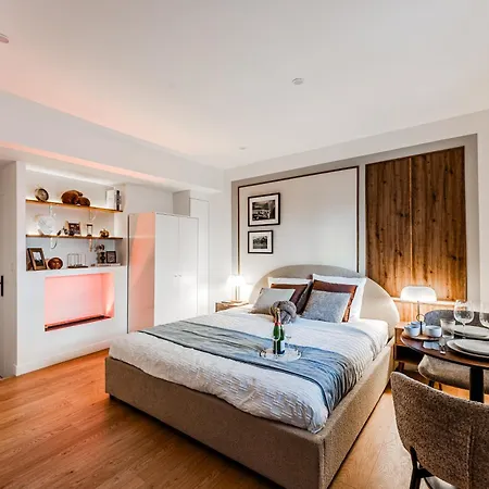 D'exception Sous Voutes Avec & Cinema