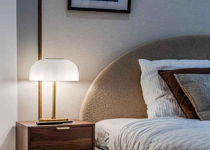 D'exception Sous Voutes Avec & Cinema Apartament *