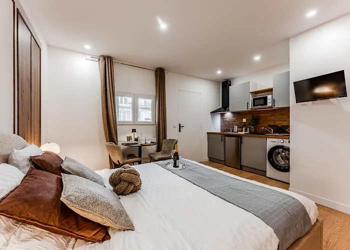 D'exception Sous Voutes Avec & Cinema Μπορντό